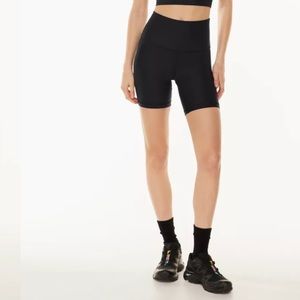 NWOT TNAction Gloss Black Bike Shorts 7”